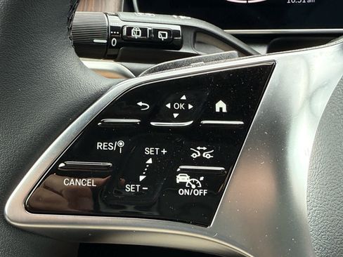 Used 2026 Mercedes-Benz GLC 350e 4MATIC image 21