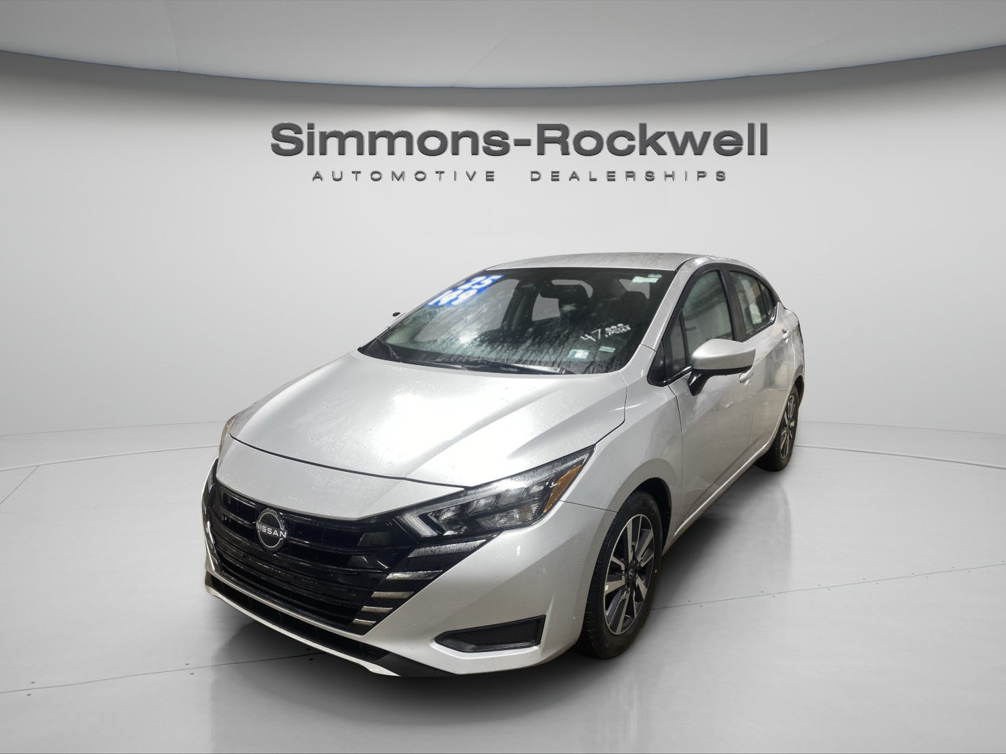 Used 2025 Nissan Versa SV FWD image 1