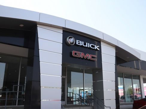 Used 2025 Buick Envista Preferred w/ Convenience I Package image 41