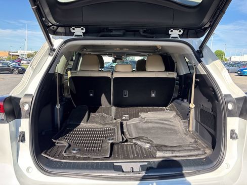 Used 2022 Toyota Highlander XLE AWD/4WD image 47