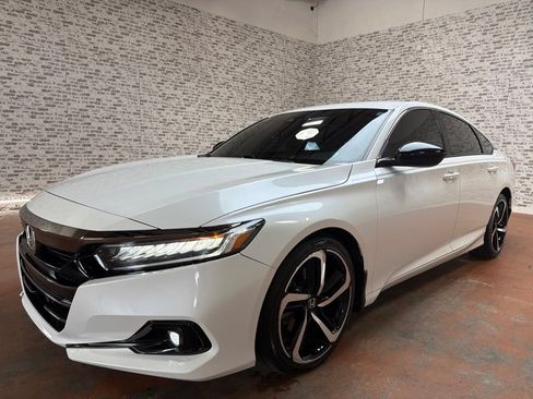 Used 2022 Honda Accord Sport image 3
