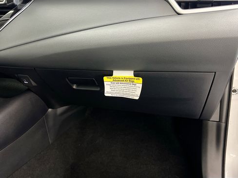 Used 2026 Toyota Corolla LE FWD image 33
