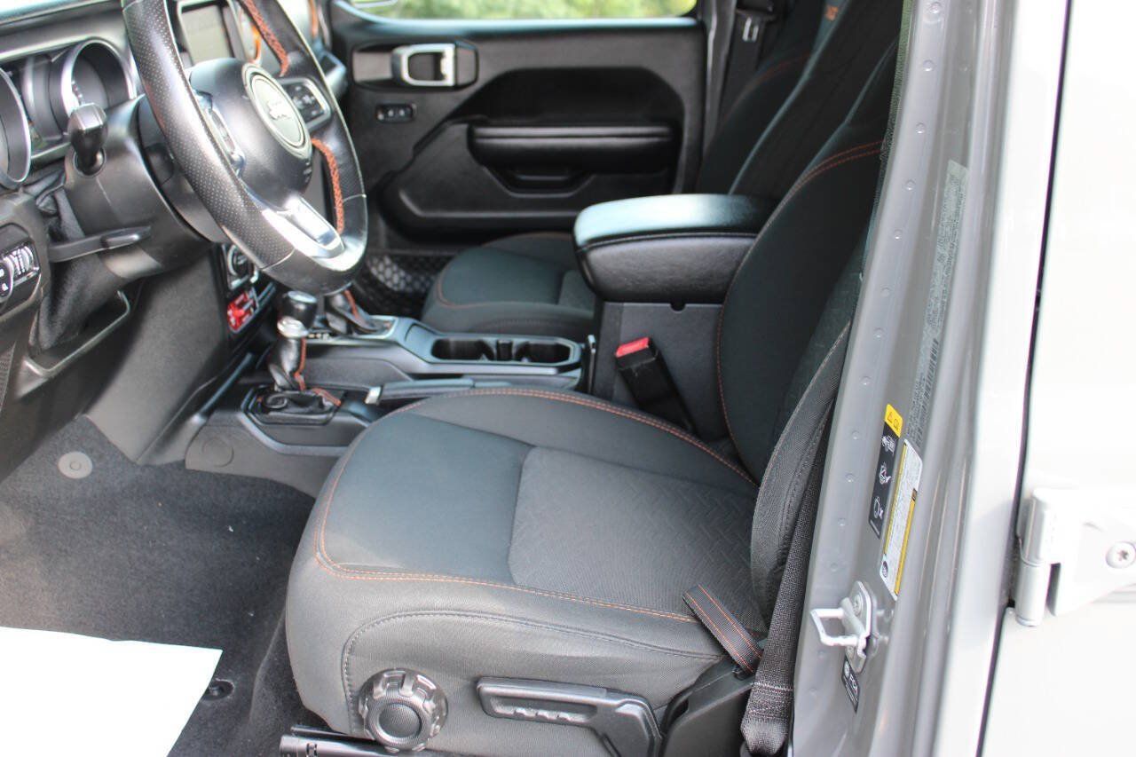 Used 2021 Jeep Gladiator Mojave AWD/4WD image 6