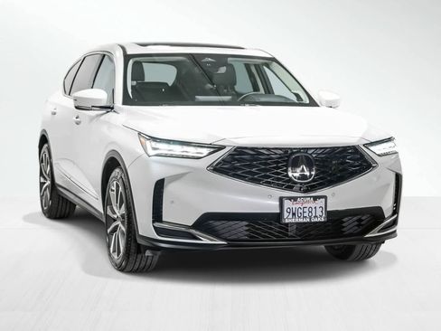 Used 2025 Acura MDX SH-AWD w/ Technology Package image 2