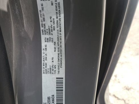 Used 2025 Chrysler Pacifica Select FWD image 6