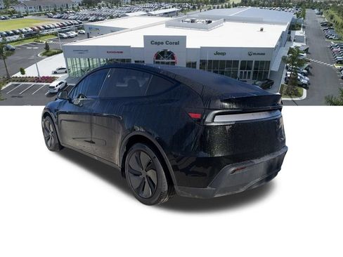 Used 2026 Tesla Model Y Long Range AWD/4WD image 4