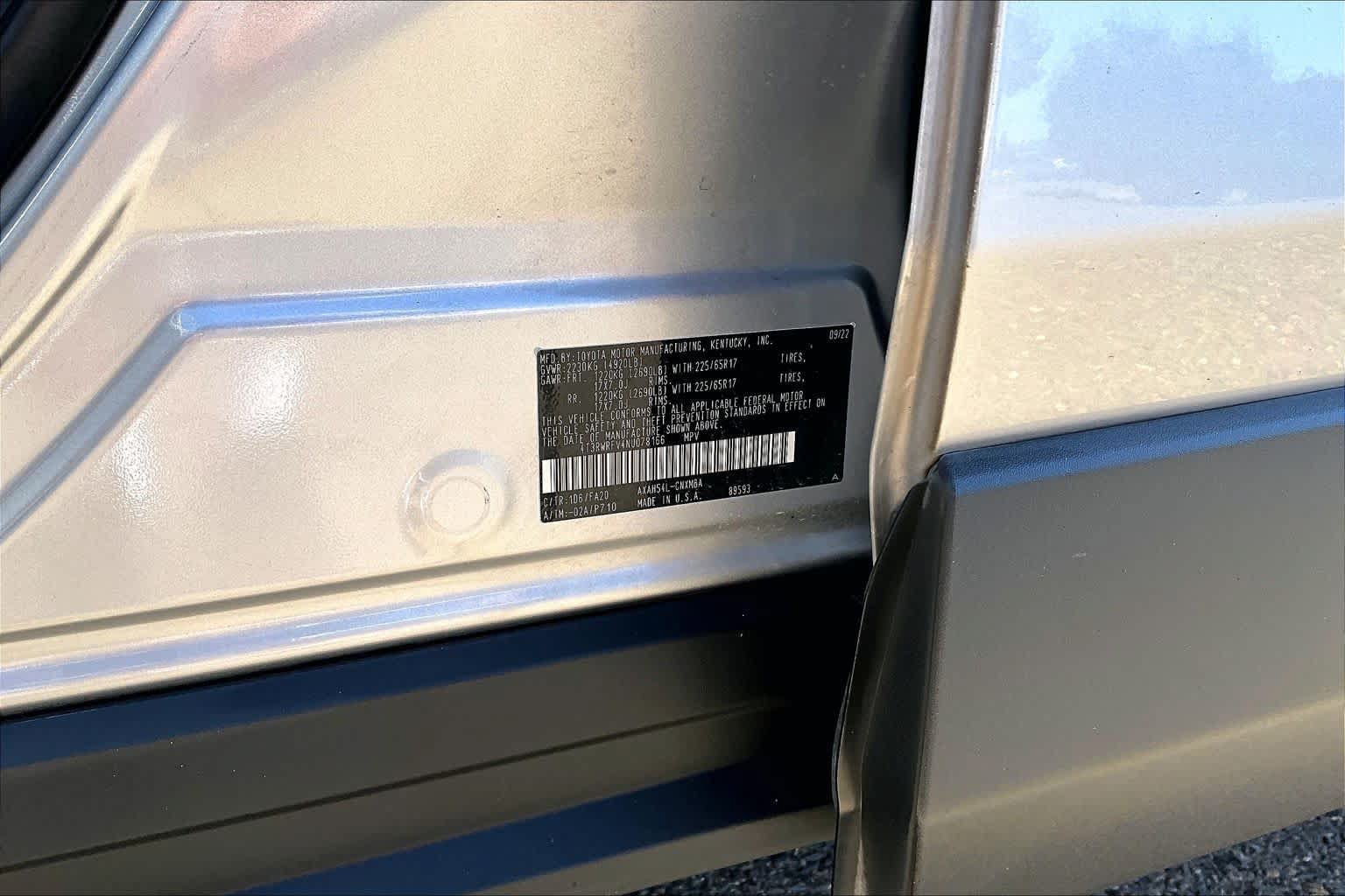 Used 2022 Toyota RAV4 XLE AWD/4WD image 36