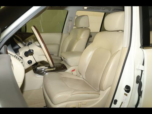 Used 2016 INFINITI QX80 Base w/ Driver's Assistance Package image 21