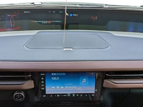 New 2026 Lincoln Navigator L Reserve AWD/4WD image 10