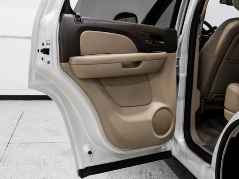 Used 2013 Chevrolet Tahoe LTZ RWD image 48
