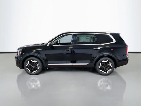 New 2025 Kia Telluride S image 4