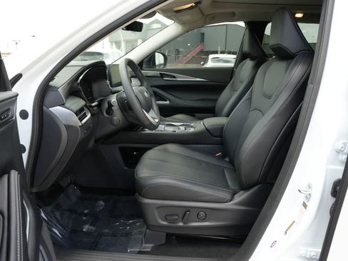 Used 2026 INFINITI QX60 Luxe w/ Cargo Package FWD image 17