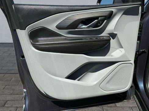 Used 2019 GMC Terrain SLT image 9