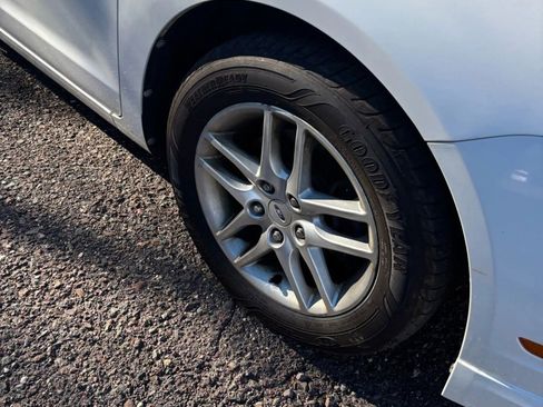 Used 2011 Ford Fusion S FWD image 9