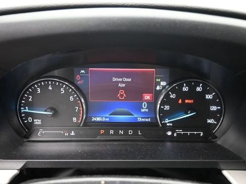 Used 2023 Ford Explorer XLT AWD/4WD image 20