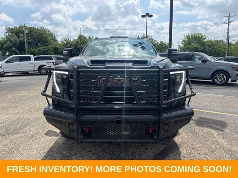 Used 2024 GMC Sierra 3500 AT4 w/ AT4 Preferred Package AWD/4WD image 7
