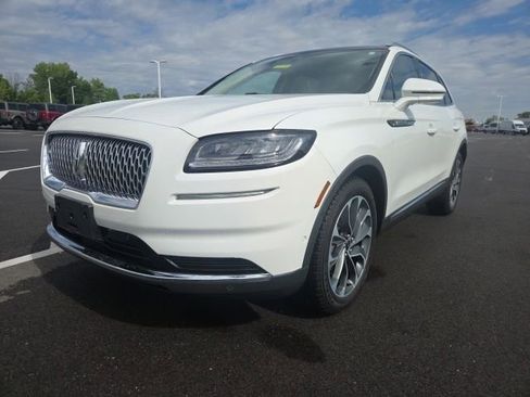 Used 2022 Lincoln Nautilus Reserve w/ Equipment Group 201A AWD/4WD image 2