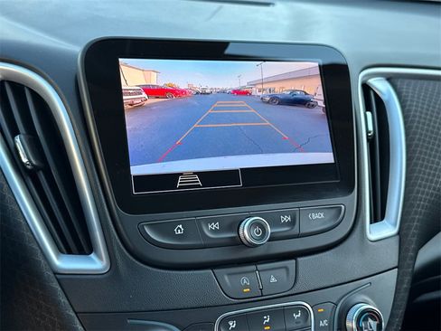 Used 2023 Chevrolet Malibu LT image 30