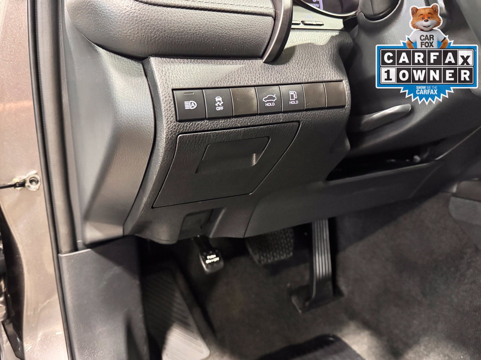 Used 2024 Toyota Camry SE FWD image 19