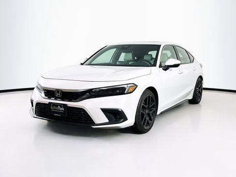 Used 2022 Honda Civic Sport Touring image 3