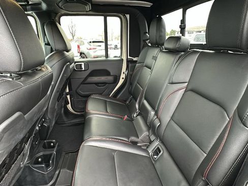 Used 2020 Jeep Gladiator Rubicon image 13