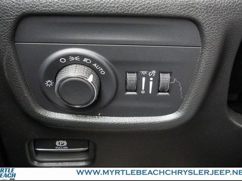 Certified 2024 Jeep Grand Cherokee L Altitude image 30