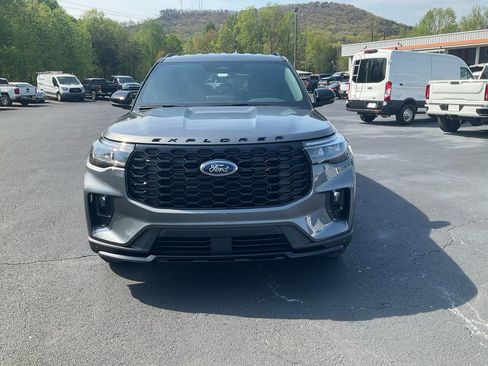 New 2026 Ford Explorer ST-Line RWD image 2