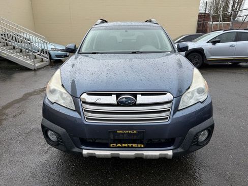 Used 2013 Subaru Outback 2.5i Limited image 2