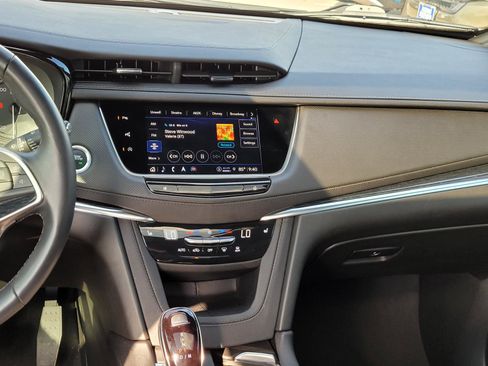 Used 2024 Cadillac XT5 Premium Luxury w/ Technology Package FWD image 11