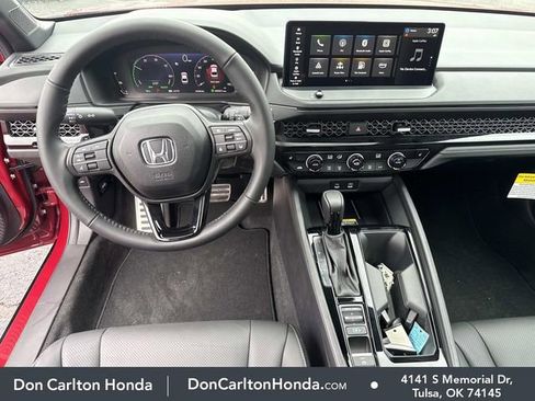 Certified 2025 Honda Accord Sport image 17