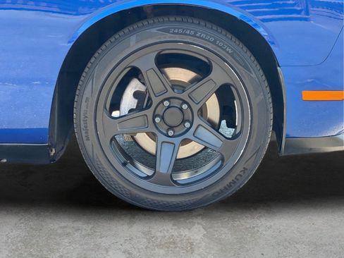 Used 2012 Dodge Challenger R/T RWD image 25