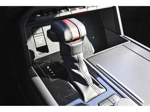 Used 2023 Toyota Sequoia image 25