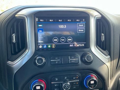 Used 2021 Chevrolet Silverado 1500 LT Trail Boss w/ LPO, Dark Essentials Package image 18