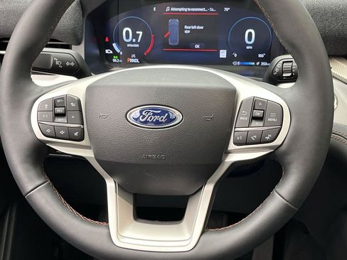Used 2026 Ford Explorer Active w/ Active Comfort Package AWD/4WD image 17