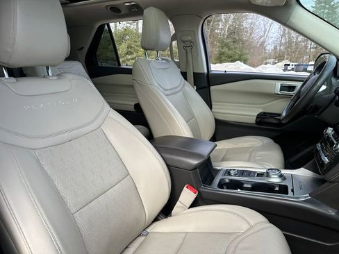 Used 2021 Ford Explorer Platinum w/ Equipment Group 601A image 18