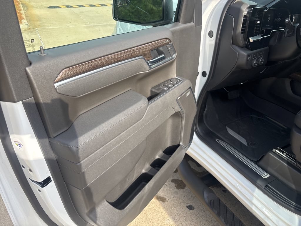 New 2026 Chevrolet Silverado 1500 RST w/ Convenience Package II AWD/4WD image 30