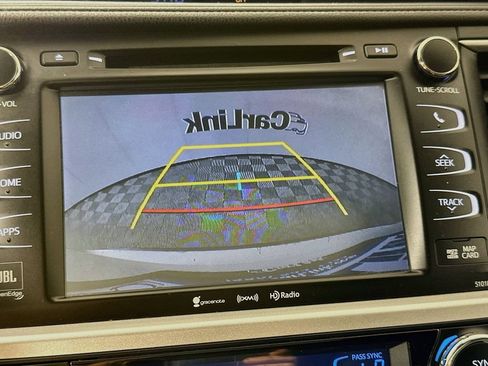 Used 2018 Toyota Highlander Limited FWD image 15