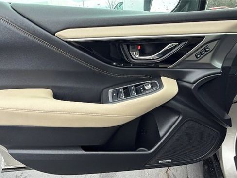 Used 2020 Subaru Outback Limited image 19