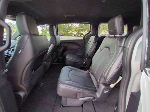 New 2026 Chrysler Voyager LX image 20