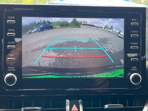 Used 2020 Toyota Corolla LE FWD image 21