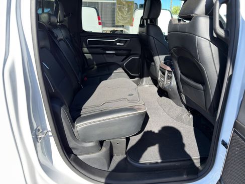 Used 2025 RAM 1500 Laramie image 12