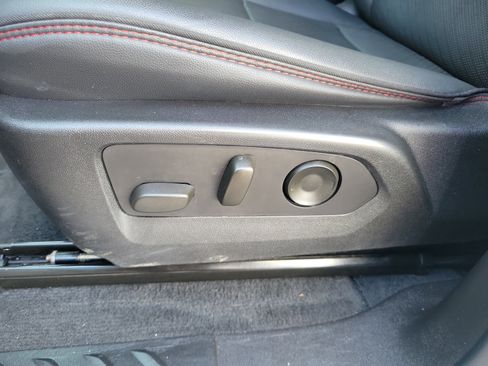 Used 2024 GMC Canyon AT4X AWD/4WD image 16
