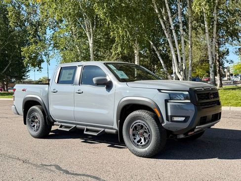 New 2026 Nissan Frontier PRO-4X w/ Pro-4x Convenience Package image 2