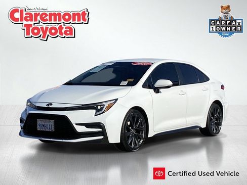 Certified 2025 Toyota Corolla SE FWD image 1