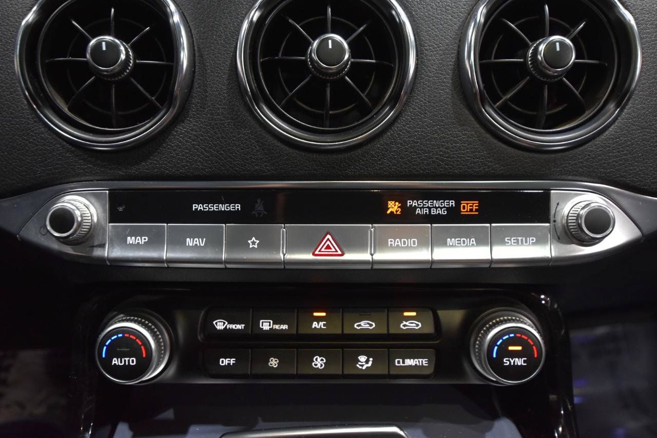 Used 2022 Kia Stinger GT1 AWD/4WD image 23
