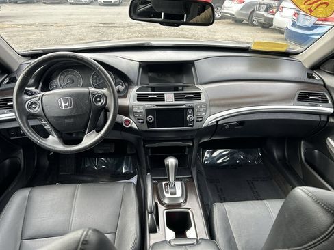 Used 2014 Honda Crosstour EX-L image 11