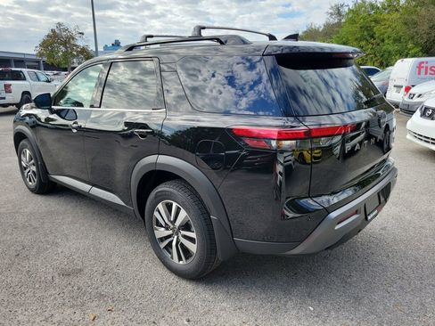 New 2026 Nissan Pathfinder SL image 5
