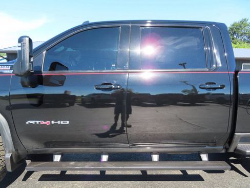 Used 2020 GMC Sierra 2500 AT4 w/ AT4 Premium Package AWD/4WD image 16