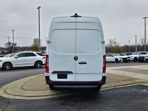 Used 2024 Mercedes-Benz Sprinter 2500 w/ Acoustic Package image 7