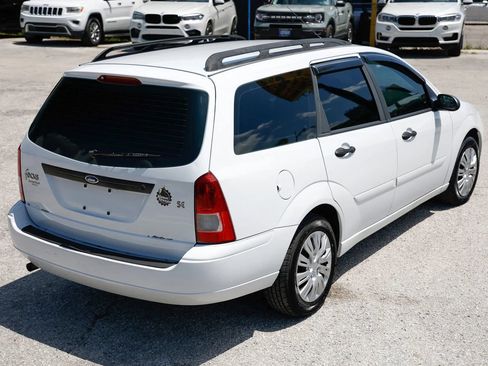 Used 2004 Ford Focus SE FWD image 7